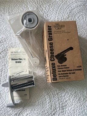 The Pampered Chef Deluxe Rotary Cheese Grater NIB❣️